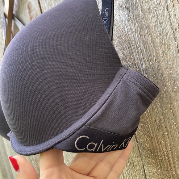 Calvin Klein Underwire Charcoal Gray Bra - Picture 2 of 4